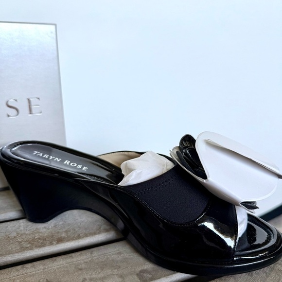 NEW Taryn Rose TR-MEGAN Black Patent Leather Women's Wedge Slip On Shoes 8 1/2 M - Picture 13 of 16